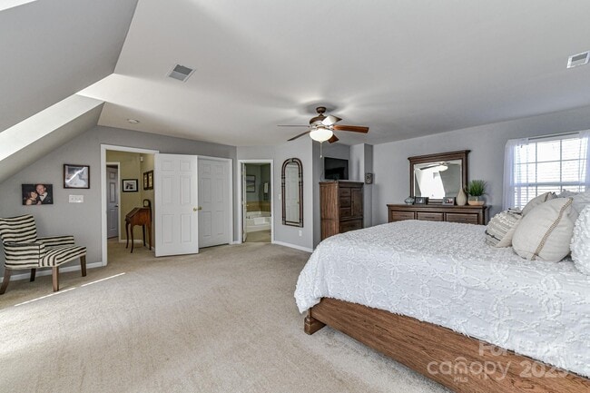 Building Photo - 9625 Sunset Grove Dr