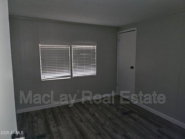 Building Photo - 720 S 97th Pl