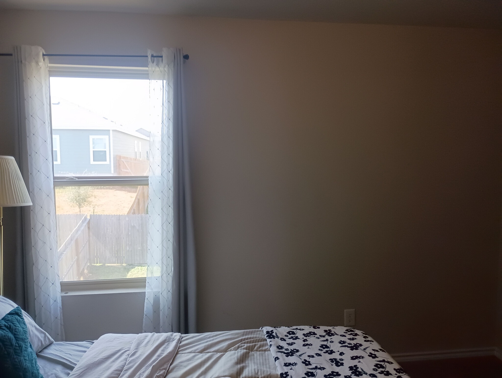 Building Photo - Room in House on Randolph Way