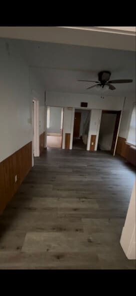 Building Photo - 322 W Minnesota St