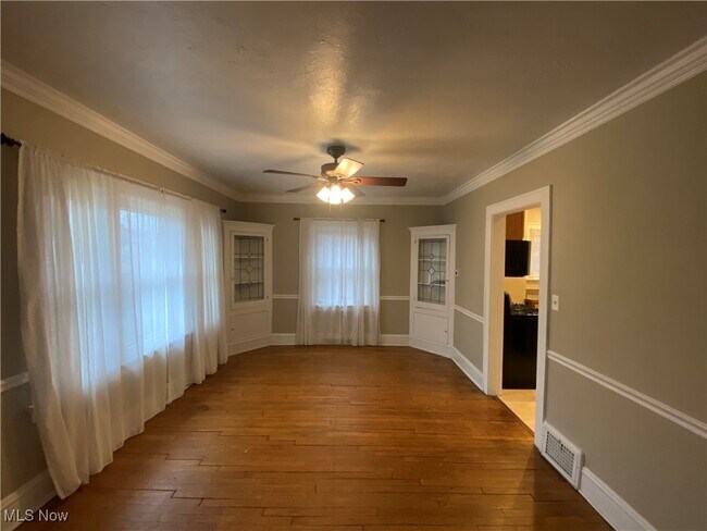 Building Photo - 3573 Silsby Rd