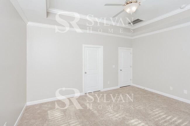 Building Photo - The living is easy in this lovely 5 bedroom, 2.5 bathroom home