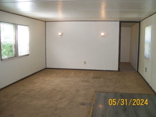 Building Photo - 4282 US Hwy 89 S