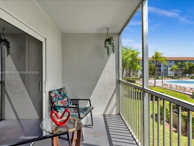 Building Photo - 12500 SW 5th Ct