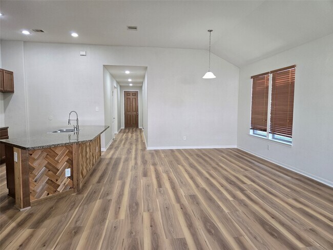 Building Photo - 22526 Belmont Cove Ln