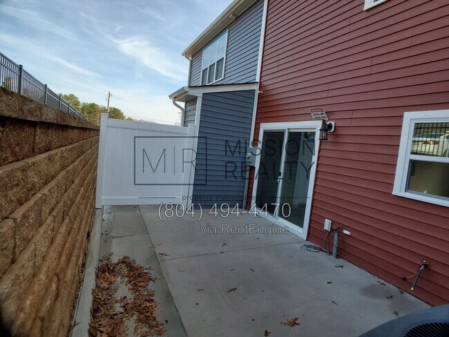 Building Photo - 4520 Josephine Ln