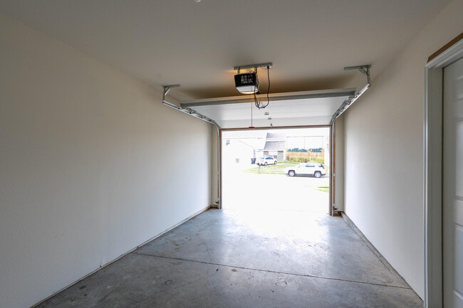 Building Photo - 5718 Canaveral Dr