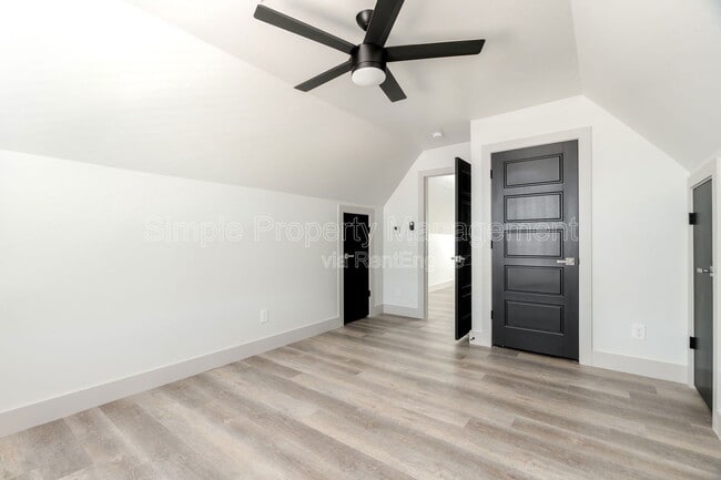 Building Photo - 4005 N Indiana Ave