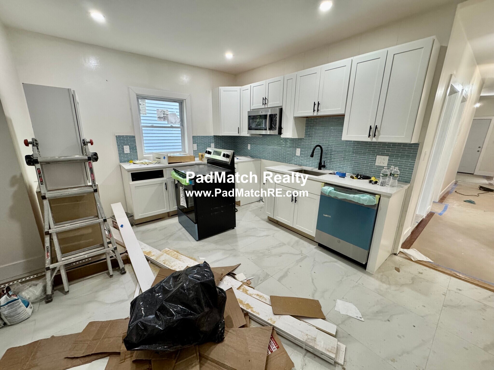 Building Photo - 805 Blue Hill Ave