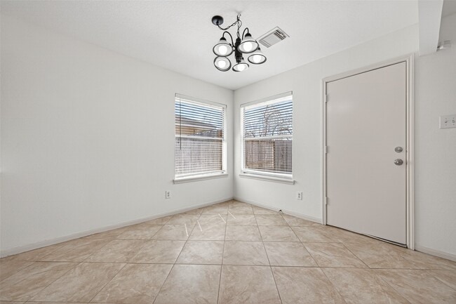 Building Photo - 11002 Bradford Way Dr