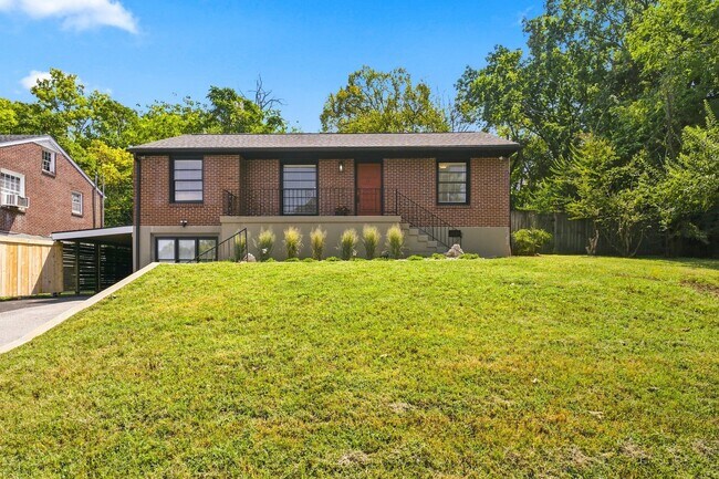Building Photo - 5713 Vine Ridge Dr
