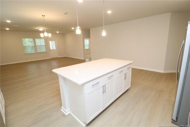 Building Photo - 756 Ben Ledi Ct