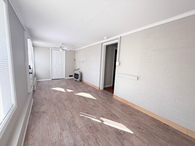 Building Photo - Spacious 3 Bedroom Home with Limited-Time $500 Move-In Special