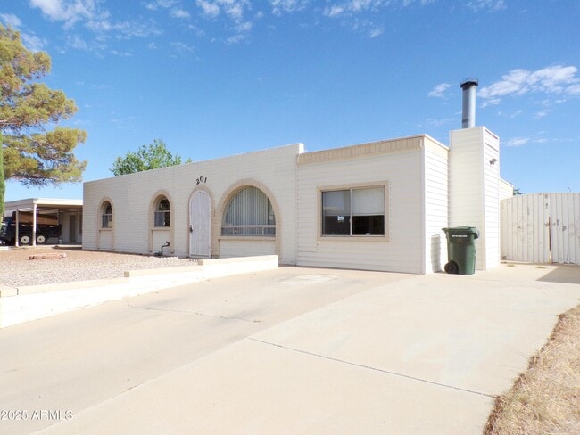 Primary Photo - 201 Terra Dr