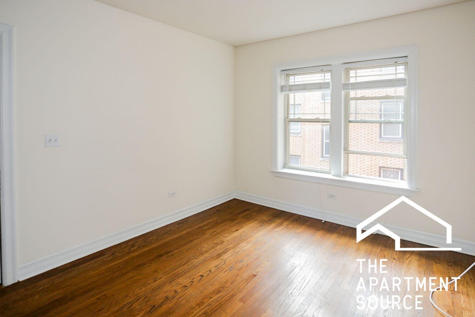 Building Photo - 3814 N Sheffield Ave