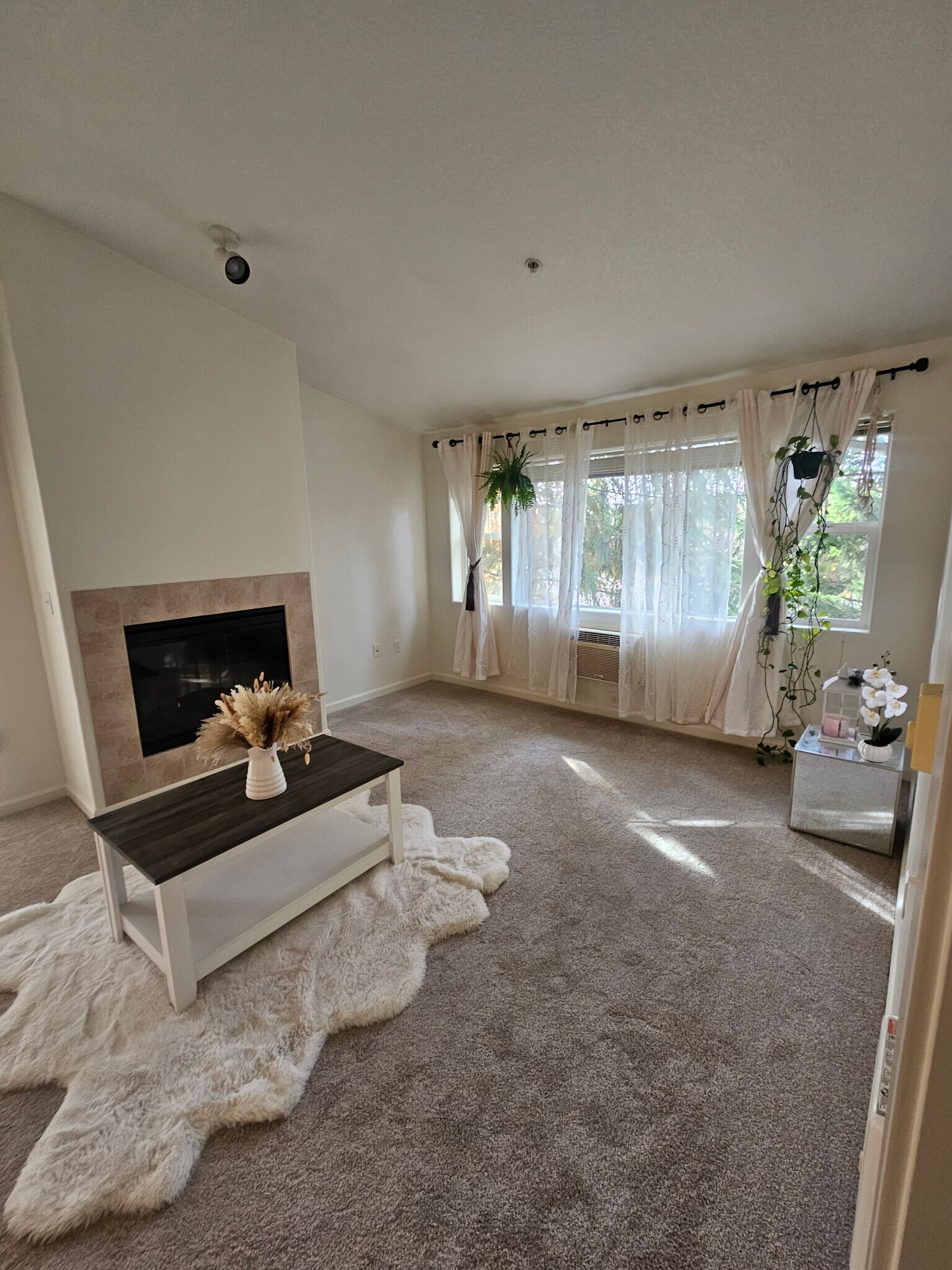 Building Photo - 730 NW 185th Ave