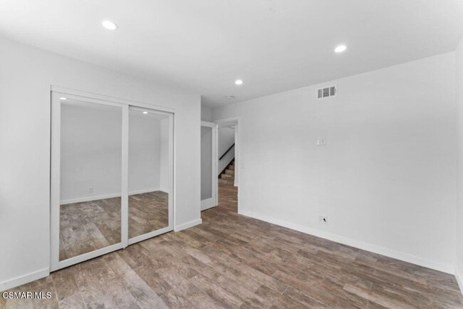 Building Photo - 4 bed, 2 1/2 bath home in the Racquet Club...