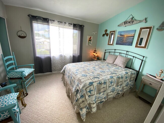 Building Photo - 251 Orange Grove Dr