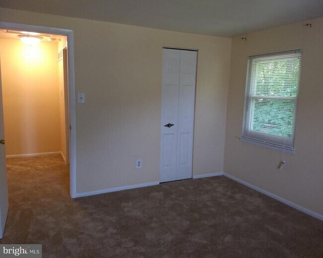 Building Photo - 743 Jackson St