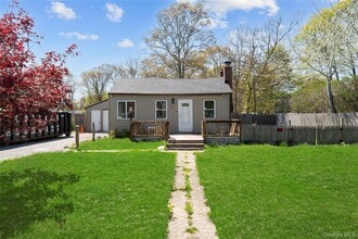 Building Photo - 12 Hackensack Rd
