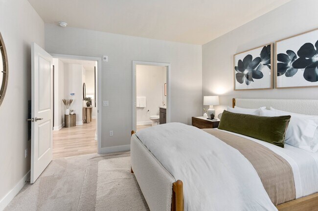 Building Photo - Reflect at Dobson Ranch