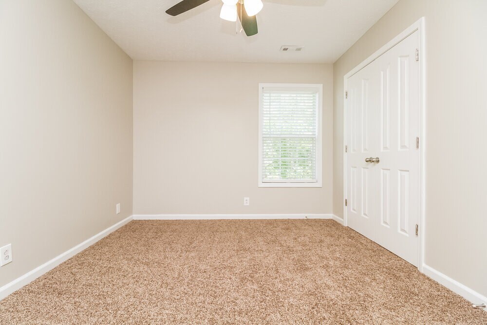 Building Photo - 1733 Kinsale Ave