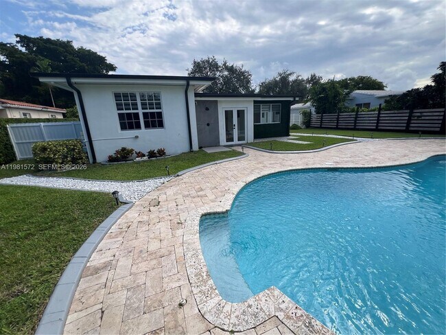 Building Photo - 140 Pocatella St