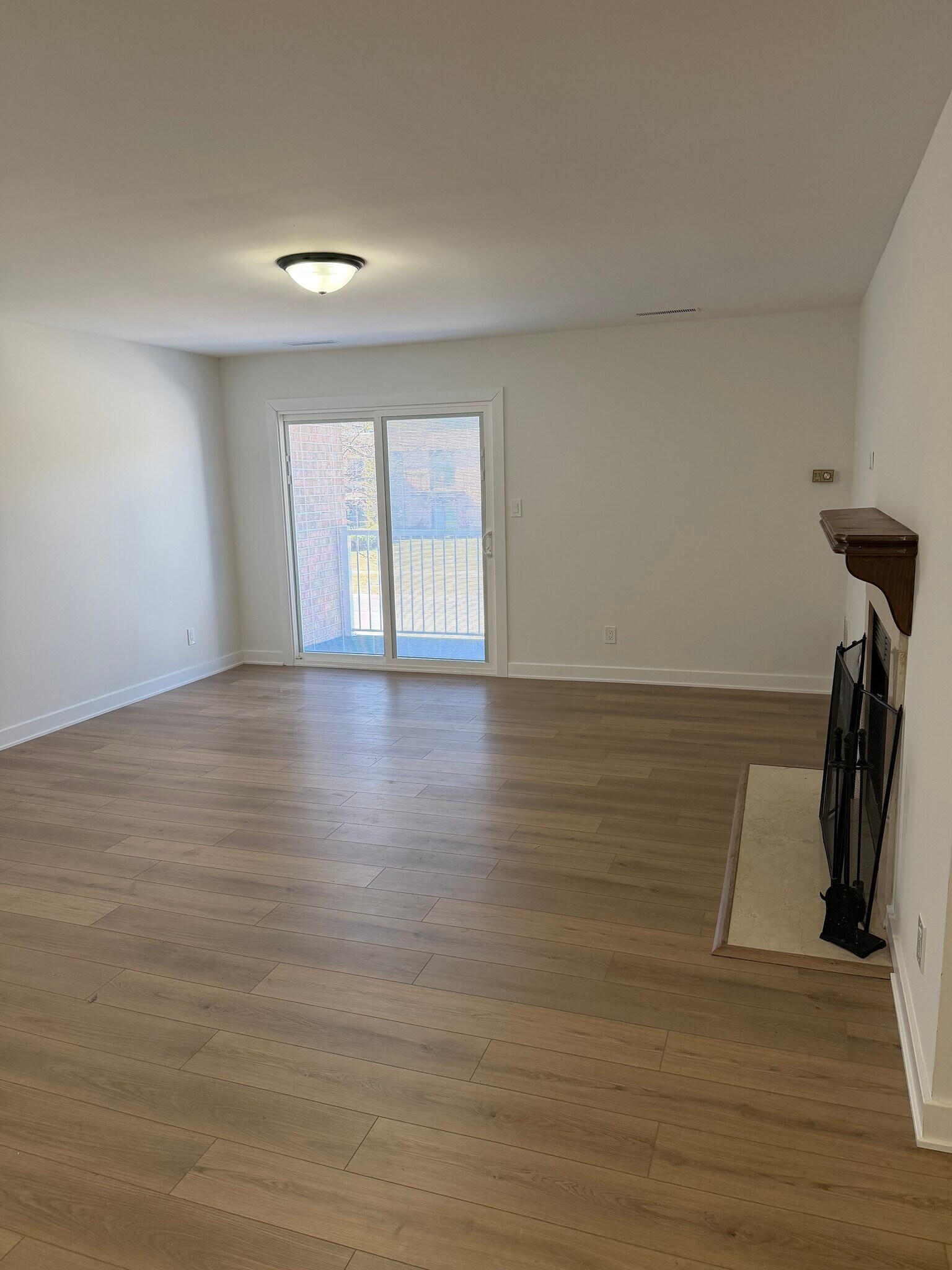 Building Photo - 9621 Merrillville Rd