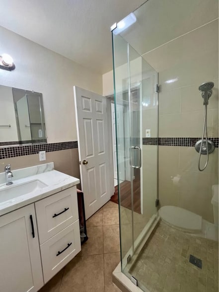 Building Photo - 6371 Klamath Dr