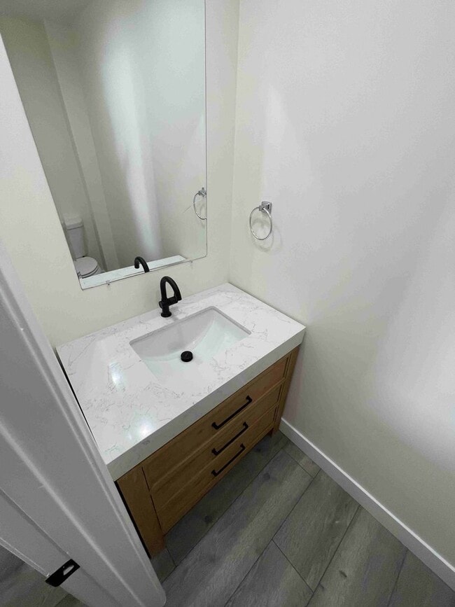 Building Photo - COMPLETELY UPDATED SHERMAN OAKS TOWNHOME!