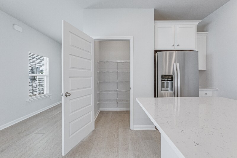 Building Photo - 1153 Glorious Wy