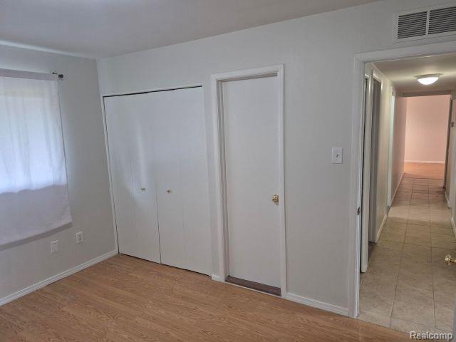 Building Photo - 41740 Aspen Dr