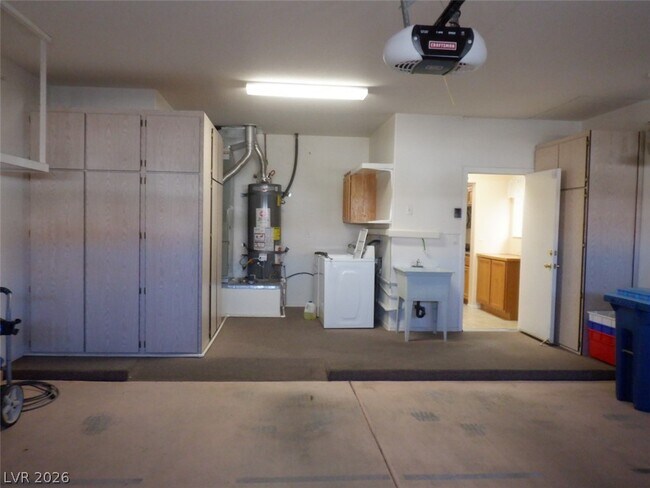 Building Photo - 10401 Willamette Pl