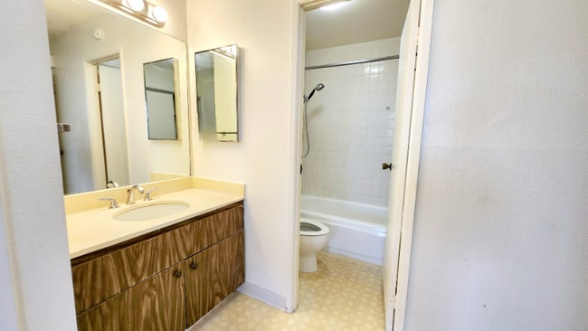 Building Photo - 55 S Kukui St