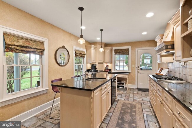 Building Photo - 3501 Tavenner Ct