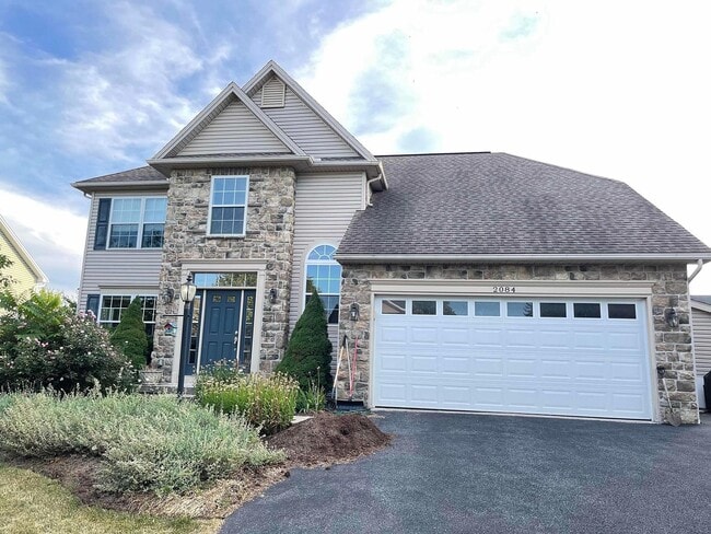 Building Photo - 2084 Country Glenn Ln