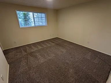 Building Photo - Available Now! Pet-Friendly 2 Bed/ 1.5 Bath with Patio & Parking