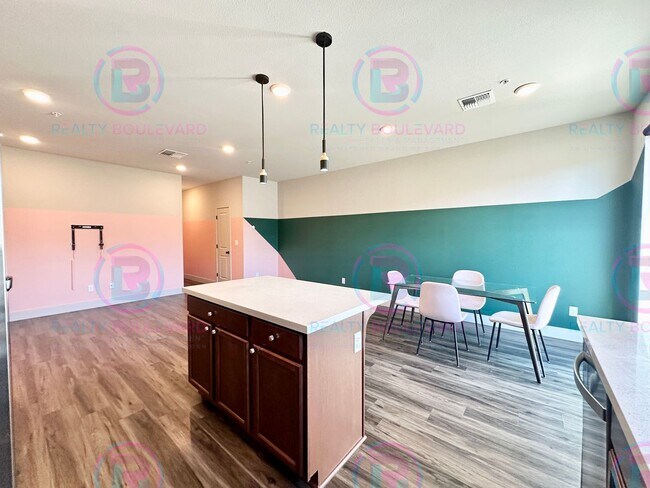 Building Photo - Modern Designer 2 Bedroom 2.5 Bathroom Tow...