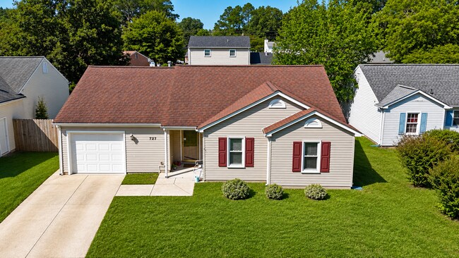 Building Photo - 727 Michelle Dr