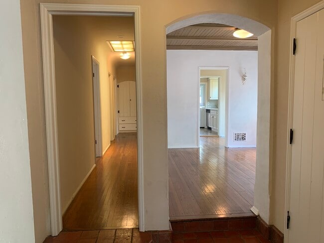 Building Photo - 4222 S Bronson Ave