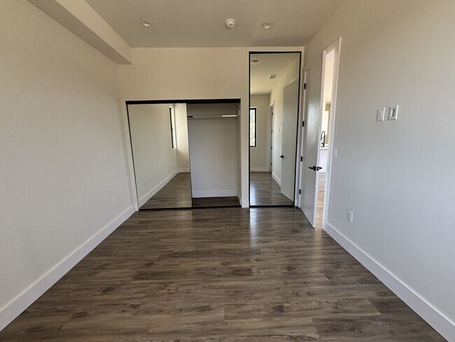Building Photo - 2168 Balboa Ave