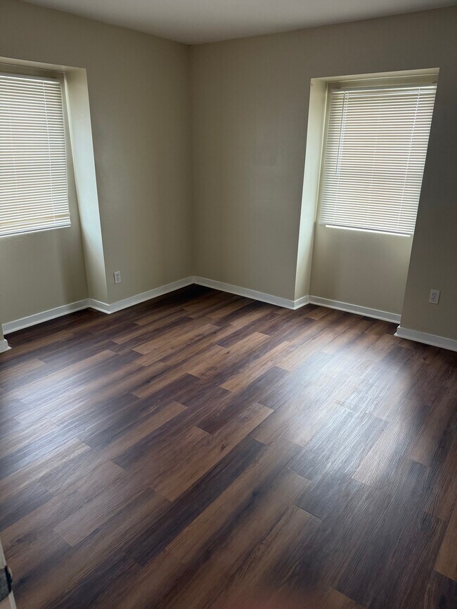 Building Photo - 2620 Angelique Dr