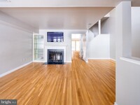 Building Photo - 7 Ingham Way