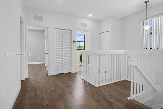 Building Photo - 25341 SW 117th Ave
