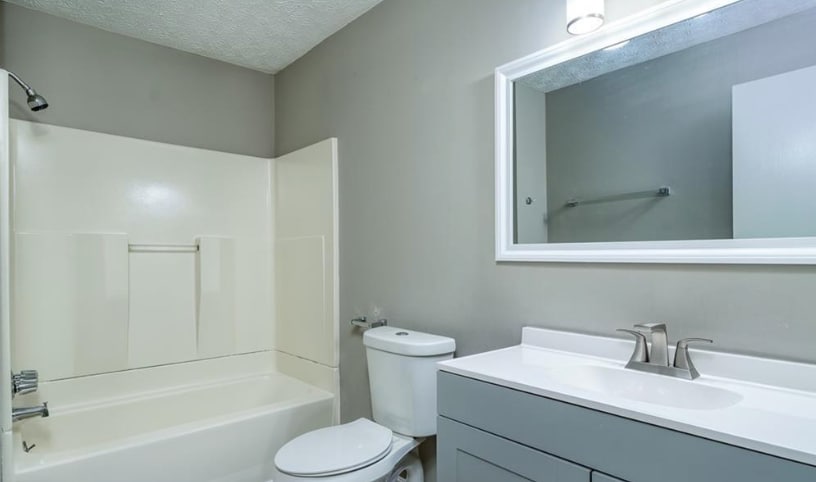 Building Photo - Room in House on Grand Ave SW