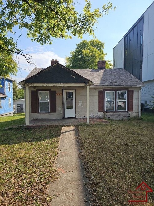 Building Photo - 1002 33rd Ave N