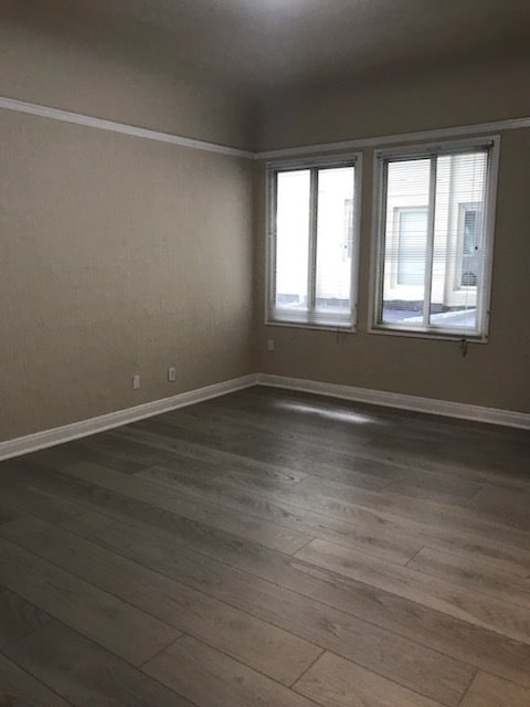 Building Photo - Pine Grove Apartments