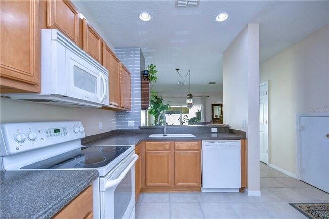 Building Photo - 8526 Brushleaf Way