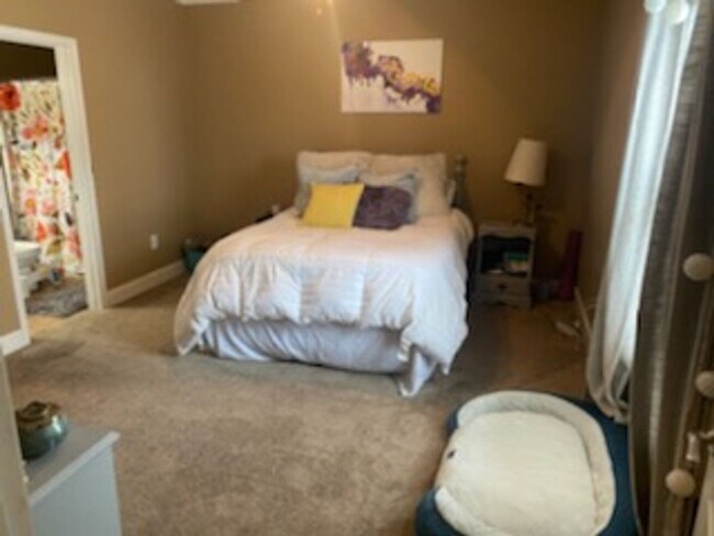 Building Photo - Fall 2026 Plainsview Condos