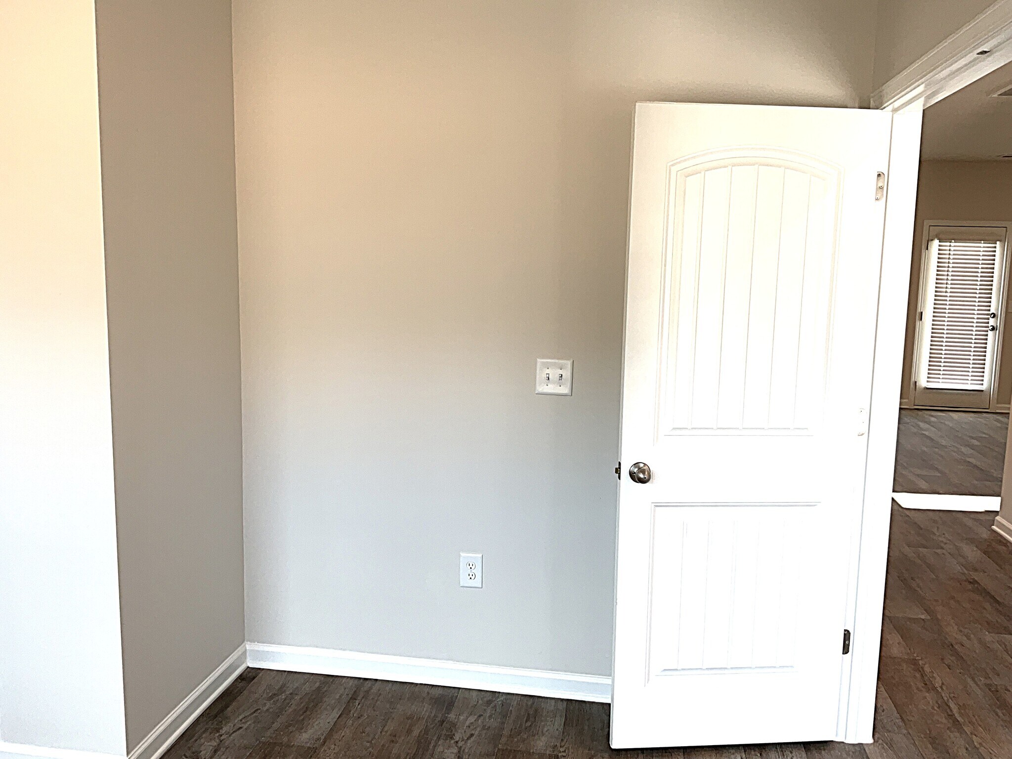 Building Photo - 3232 Emberly Dr